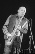 24.11.2000, Kalisz, Polska.
27. Międzynarodowy Festiwal Pianistów Jazzowych. Występ Janusz Skowron Quartet. Na zdjęciu saksofonista i klarnecista Zbigniew Jaremko.
Fot. Stanisław Kulawiak, zbiory Ośrodka KARTA