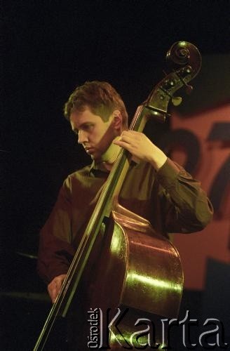 25.11.2000, Kalisz, Polska.
27. Międzynarodowy Festiwal Pianistów Jazzowych. Na zdjęciu Adam Cegielski.
Fot. Stanisław Kulawiak, zbiory Ośrodka KARTA