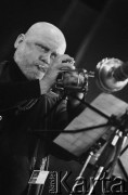 30.11.2001, Kalisz, Polska.
28. Międzynarodowy Festiwal Pianistów Jazzowych. Na zdjęciu trębacz Andrzej Przybielski.
Fot. Stanisław Kulawiak, zbiory Ośrodka KARTA