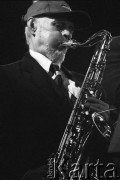 30.11.2002, Kalisz, Polska.
29. Międzynarodowy Festiwal Pianistów Jazzowych. Andrzej Trzaskowski Sextet i Jan Ptaszyn Wróblewski (na zdjęciu).
Fot. Stanisław Kulawiak, zbiory Ośrodka KARTA