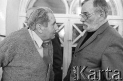 29.11.2003, Kalisz, Polska.
30. Międzynarodowy Festiwal Pianistów Jazzowych. Kompozytor i multiinstrumentalista Andrzej Kurylewicz (z prawej) oraz kontrabasista Witold Kujawski.
Fot. Stanisław Kulawiak, zbiory Ośrodka KARTA