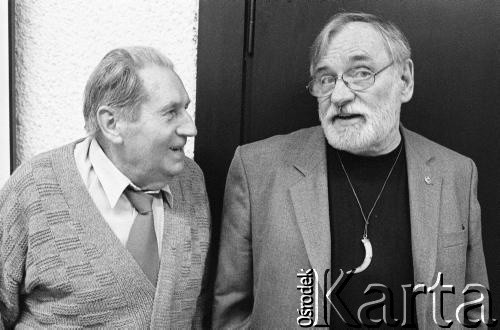 29.11.2003, Kalisz, Polska.
30. Międzynarodowy Festiwal Pianistów Jazzowych. Kompozytor i multiinstrumentalista Andrzej Kurylewicz (z prawej) oraz kontrabasista Witold Kujawski.
Fot. Stanisław Kulawiak, zbiory Ośrodka KARTA
