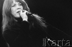 29.11.2003, Kalisz, Polska.
30. Międzynarodowy Festiwal Pianistów Jazzowych. Występ Christine Tobin Quartet, na zdjęciu wokalistka i kompozytorka Christine Tobin.
Fot. Stanisław Kulawiak, zbiory Ośrodka KARTA