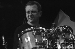 30.11.2003, Kalisz, Polska.
30. Międzynarodowy Festiwal Pianistów Jazzowych. Występ Holzman Band, na zdjęciu Krzysztof Zawadzki.
Fot. Stanisław Kulawiak, zbiory Ośrodka KARTA