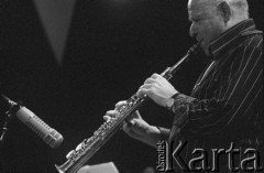 27.11.2004, Kalisz, Polska.
31. Międzynarodowy Festiwal Pianistów Jazzowych. Występują Vitold Rek i Vladislav Sendetzki. Na zdjęciu Gerd Dudek.
Fot. Stanisław Kulawiak, zbiory Ośrodka KARTA
