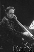 27.11.2004, Kalisz, Polska.
31. Międzynarodowy Festiwal Pianistów Jazzowych. Występują Vitold Rek i Vladislav Sendetzki. Na zdjęciu Vitold Rek.
Fot. Stanisław Kulawiak, zbiory Ośrodka KARTA