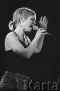 27.11.2004, Kalisz, Polska.
31. Międzynarodowy Festiwal Pianistów Jazzowych. Występuje Django Bates Quintet, na zdjęciu Josefine Lindstrand.
Fot. Stanisław Kulawiak, zbiory Ośrodka KARTA