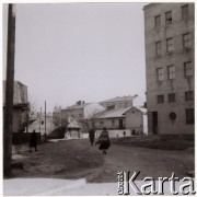 1940, Rzeszów, dystrykt krakowski, Generalne Gubernatorstwo.
Widok z ulicy Moniuszki na narożnik budynku Poczty i tyłu domów przy ul. Sokoła w okresie okupacji niemieckiej.
Fot. NN, kolekcja Bogusława Kotuli, zbiory Fundacji Ośrodka KARTA