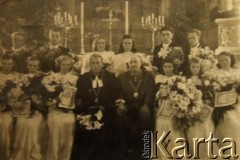 Lata 20., Republika Łotewska.
Pierwsza Komunia Święta.
Fot. NN, zbiory Archiwum Historii Mówionej Ośrodka KARTA i Domu Spotkań z Historią, udostępniła Janina Mickiewicz w ramach projektu 