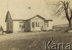 Lata 40., Zaracze, Białoruska SRR, ZSRR.
Dom rodzinny Janiny Mickiewicz.
Fot. NN, zbiory Archiwum Historii Mówionej Ośrodka KARTA i Domu Spotkań z Historią, udostępniła Janina Mickiewicz w ramach projektu 