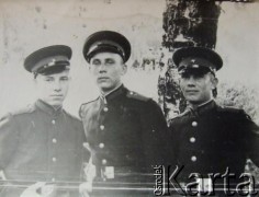 1957, Białoruska SRR, ZSRR.
Henryk Skuriat (1. z lewej) w wojsku.
Fot. NN, zbiory Archiwum Historii Mówionej Ośrodka KARTA i Domu Spotkań z Historią, udostępnił Henryk Skuriat w ramach projektu 
