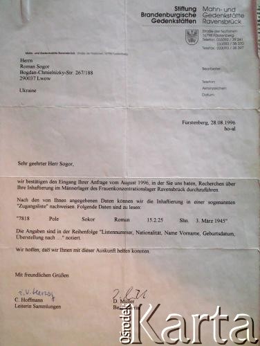 28.08.1996, Fürstenberg, Niemcy.
Pismo od Stiftung Brandenburgische Gedenkstatten do Romana Sokora poświadczające uwięzienie w obozie koncentracyjnym Ravensbruck.
Zbiory Archiwum Historii Mówionej Ośrodka KARTA i Domu Spotkań z Historią, udostępnił Roman Sogor w ramach projektu 