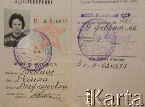 1966, Dyneburg, Łotewska Socjalistyczna Republika Radziecka, Związek Socjalistycznych Republik Radzieckich.
Prawo jazdy na motocykl należące do Reginy Bielskiej (z d. Bekiesz).
Zbiory Archiwum Historii Mówionej Ośrodka KARTA i Domu Spotkań z Historią, udostępniła Regina Bielska w ramach projektu 