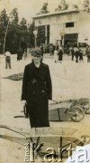 28.07.1935, Kraków, Polska.
Maryla Kuczkowska, ciotka Heleny Rozumko, podczas budowy kopca im. Józefa Piłsudskiego w Krakowie. 
Fot. NN, zbiory Archiwum Historii Mówionej Ośrodka KARTA i Domu Spotkań z Historią, udostępniła Helena Rozumko w ramach projektu 
