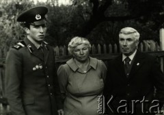 Lata 70., Czerniowce, Ukraińska SRR, ZSRR.
Leopold Kałakajło z żoną i synem. Fotografia z rodzinnego archiwum Leopolda Kałakajło.
Fot. NN, zbiory Archiwum Historii Mówionej Ośrodka KARTA i Domu Spotkań z Historią, udostępnił Leopold Kałakajło w ramach projektu 