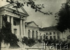 1920-1939, Pińsk, woj. poleskie, Polska.
Pałac Butrymowiczów. Kolekcja Zenona Smołko.
Fot. NN, zbiory Archiwum Historii Mówionej Ośrodka KARTA i Domu Spotkań z Historią, udostępniła Albina Smołko w ramach projektu 