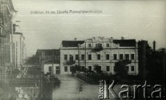 1920-1939, Pińsk, woj. poleskie, Polska.
Plac księcia Józefa Poniatowskiego.
Fot. NN, zbiory Archiwum Historii Mówionej Ośrodka KARTA i Domu Spotkań z Historią, udostępniła Albina Smołko w ramach projektu 