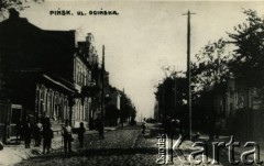 1920-1939, Pińsk, woj. poleskie, Polska.
Ulica Ogińska.
Fot. NN, zbiory Archiwum Historii Mówionej Ośrodka KARTA i Domu Spotkań z Historią, udostępniła Albina Smołko w ramach projektu 