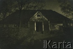 Przed 1939, brak miejsca.
Dworek polski, prawdopodobnie na Podolu.
Fot. NN, zbiory Archiwum Historii Mówionej Ośrodka KARTA i Domu Spotkań z Historią, udostępniła Halina Wiśniewska w ramach projektu 