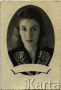 1949, Kamieniec Podolski, Ukraińska SRR, ZSRR.
Portret Haliny Wiśniewskiej.
Fot. NN, zbiory Archiwum Historii Mówionej Ośrodka KARTA i Domu Spotkań z Historią, udostępniła Halina Wiśniewska w ramach projektu 