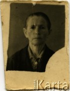 Ok. 1930, brak miejsca.
Teofila Wojciechowska (z domu Kruszewska), babcia Jadwigi Sołowej z d. Wojciechowskiej.
Fot. NN, zbiory Archiwum Historii Mówionej Ośrodka KARTA i Domu Spotkań z Historią, udostępniła Jadwiga Sołowej w ramach projektu 