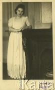 1943, Ryga, Łotewska SRR, ZSRR.
Portret Walerii Korolowej.
Fot. NN, zbiory Archiwum Historii Mówionej Ośrodka KARTA i Domu Spotkań z Historią, udostępniła Waleria Korolowa w ramach projektu 