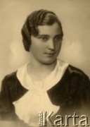 16.08.1936, Ryga, Republika Łotewska.
Portret Wiery Ihnatowicz.
Fot. NN, zbiory Archiwum Historii Mówionej Ośrodka KARTA i Domu Spotkań z Historią, udostępnił Piotr Łastowski w ramach projektu 