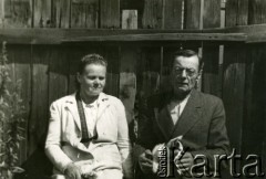 1950, prawdopodobnie Ryga, ZSRR.
Kazimiera i Gabriel Łastowscy, rodzice Piotra Łastowskiego.
Fot. NN, zbiory Archiwum Historii Mówionej Ośrodka KARTA i Domu Spotkań z Historią, udostępnił Piotr Łastowski w ramach projektu 