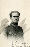 1933-1934, brak miejsca.
Antoni Kłygul w mundurze armii łotewskiej.
Fot. NN, zbiory Archiwum Historii Mówionej Ośrodka KARTA i Domu Spotkań z Historią, udostępnił Jan Kłygul w ramach projektu 