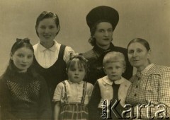 Przed 1939, Republika Łotewska.
Zdjęcia rodzinne ze zbiorów Bogumiły Dmuchowskiej (z d. Wróblewskiej).
Fot. NN, zbiory Archiwum Historii Mówionej Ośrodka KARTA i Domu Spotkań z Historią, udostępniła Bogumiła Dmuchowska w ramach projektu 