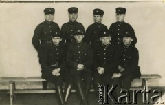Przed 1939, Republika Łotewska.
Żołnierze armii łotewskiej z 7. Siguldzkiego Pułku Piechoty.
Fot. NN, zbiory Archiwum Historii Mówionej Ośrodka KARTA i Domu Spotkań z Historią, udostępniła Bogumiła Dmuchowska w ramach projektu 