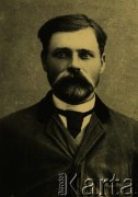 ok. 1900, Krasław, Cesarstwo Rosyjskie.
Romuald Grzybowski (1863-1935), dziadek Wandy Sosnowskiej.
Fot. NN, zbiory Archiwum Historii Mówionej Ośrodka KARTA i Domu Spotkań z Historią, udostępniła Wanda Sosnowska w ramach projektu 