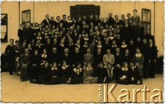Ok. 1939, Krasław, Republika Łotewska.
Uczniowie gimnazjum.
Fot. NN, zbiory Archiwum Historii Mówionej Ośrodka KARTA i Domu Spotkań z Historią, udostępniła Wanda Sosnowska w ramach projektu 