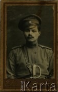 1916, Witebsk, Cesarstwo Rosyjskie.
Lucjan Grzybowski (1891-1971) – ojciec Wandy Sosnowskiej w wojsku rosyjskim.
Fot. NN, zbiory Archiwum Historii Mówionej Ośrodka KARTA i Domu Spotkań z Historią, udostępniła Wanda Sosnowska w ramach projektu 