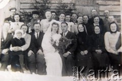 1951, Komaje, Białoruska SRR, ZSRR.
Fotografia ślubna Janiny Naumczyk.
Fot. NN, zbiory Archiwum Historii Mówionej Ośrodka KARTA i Domu Spotkań z Historią, udostępniła Janina Naumczyk w ramach projektu 