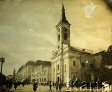 Przed 1886, Czerniowce, Księstwo Bukowiny, Austro-Węgry.
Kościół rzymsko-katolickiej parafii Podwyższenia Krzyża Świętego.
Fot. NN, zbiory Archiwum Historii Mówionej Ośrodka KARTA i Domu Spotkań z Historią, udostępniła Anna Hryńczuk w ramach projektu 