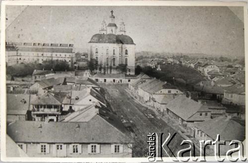 Lata 20./30., Pińsk, woj. poleskie, Polska.
Kościół jezuitów.
Fot. NN, zbiory Archiwum Historii Mówionej Ośrodka KARTA i Domu Spotkań z Historią, udostępniła Ludwika Pawlak w ramach projektu 