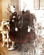 Lata 60., Pińsk, Białoruska SRR, ZSRR.
Siostry zakonne: Ryta (z prawej) i Anzelma.
Fot. NN, zbiory Archiwum Historii Mówionej Ośrodka KARTA i Domu Spotkań z Historią, udostępniła Ludwika Pawlak w ramach projektu 