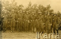 1956/1958, rejon Mińska, Białoruska SRR, ZSRR.
Grupa żołnierzy.
Fot. NN, zbiory Archiwum Historii Mówionej Ośrodka KARTA i Domu Spotkań z Historią, udostępnił Tadeusz Czerniawski w ramach projektu 