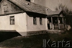 Brak daty, Torskie, Ukraina.
Dom, w którym urodziła się Adolfina Grodecka (Rubcowa).
Fot. NN, zbiory Archiwum Historii Mówionej Ośrodka KARTA i Domu Spotkań z Historią, udostępniła Adolfina Rubcowa w ramach projektu 