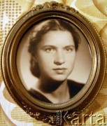 Lata 50., Białoruska SRR, ZSRR.
Portret Niny Romańczuk.
Fot. NN, zbiory Archiwum Historii Mówionej Ośrodka KARTA i Domu Spotkań z Historią, udostępniła Nina Romańczuk w ramach projektu 