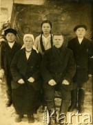 Lata 20., brak miejsca.
Fotografia rodzinna ze zbiorów Anatolego Gałgana.
Fot. NN, zbiory Archiwum Historii Mówionej Ośrodka KARTA i Domu Spotkań z Historią, udostępnił Anatoli Gałgan w ramach projektu 