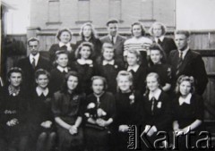 1946, Dyneburg, Łotewska SRR, ZSRR.
Uczniowie szkoły polskiej.
Fot. NN, zbiory Archiwum Historii Mówionej Ośrodka KARTA i Domu Spotkań z Historią, udostępniła Weronika Kurszyc w ramach projektu 