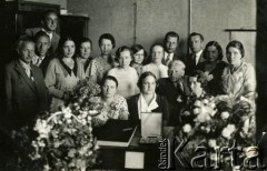 Przed 1939, brak miejsca.
Zdjęcie grupowe. Fotografia z rodzinnego archiwum Reginy Gutauskiene z domu Klimańskiej.
Fot. NN, zbiory Archiwum Historii Mówionej Ośrodka KARTA i Domu Spotkań z Historią, udostępniła Regina Gutauskiene w ramach projektu 