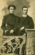 Ok. 1900, brak miejca.
Fotografia rodzinna.
Fot. NN, zbiory Archiwum Historii Mówionej Ośrodka KARTA i Domu Spotkań z Historią, udostępniła Irena Sabulska w ramach projektu 