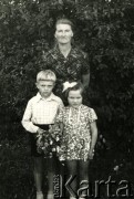 Lata 60./70., Wołmontowicze, Litewska SRR, ZSRR.
Fotografia rodzinna z archiwum prywatnego Ireny Sabulskiej z d. Parnerewskiej.
Fot. NN, zbiory Archiwum Historii Mówionej Ośrodka KARTA i Domu Spotkań z Historią, udostępniła Irena Sabulska w ramach projektu 