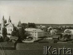 Lata 60., Iwieniec, Białoruska SRR, ZSRR.
Widok na kościół św. Michała Archanioła.
Fot. NN, zbiory Archiwum Historii Mówionej Ośrodka KARTA i Domu Spotkań z Historią, udostępniła Halina Rudowicz - Alanciewa w ramach projektu 