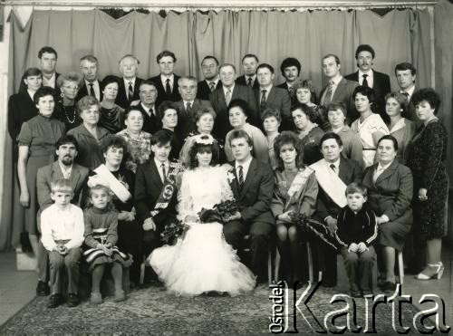 Lata 80., Białoruska SRR, ZSRR.
Ślub Ireny i Walerego Dziśko.
Fot. NN, zbiory Archiwum Historii Mówionej Ośrodka KARTA i Domu Spotkań z Historią, udostępniła Berta Litwinowicz w ramach projektu 