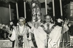 12.06.1988, Postawy, Białoruska SRR, ZSRR.
Msza święta w odzyskanym od władz sowieckich kościele.
Fot. NN, zbiory Archiwum Historii Mówionej Ośrodka KARTA i Domu Spotkań z Historią, udostępnił Wacław Stańczyk w ramach projektu 