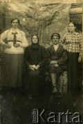 Przed 1939, brak miejsca.
Zdjęcie rodzinne ze zbiorów Anny Bogowicz.
Fot. NN, zbiory Archiwum Historii Mówionej Ośrodka KARTA i Domu Spotkań z Historią, udostępniła Anna Bogowicz w ramach projektu 